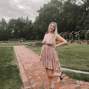 Meet your Posher, Deniza